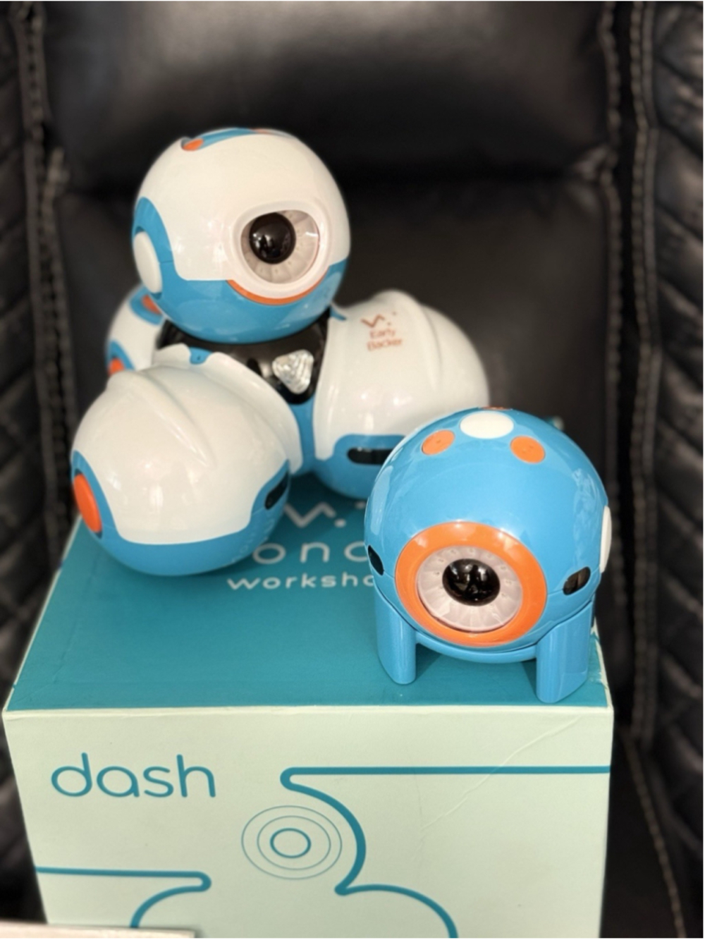 Wonder Workshop Dash DA01 And Dot Robots DO01